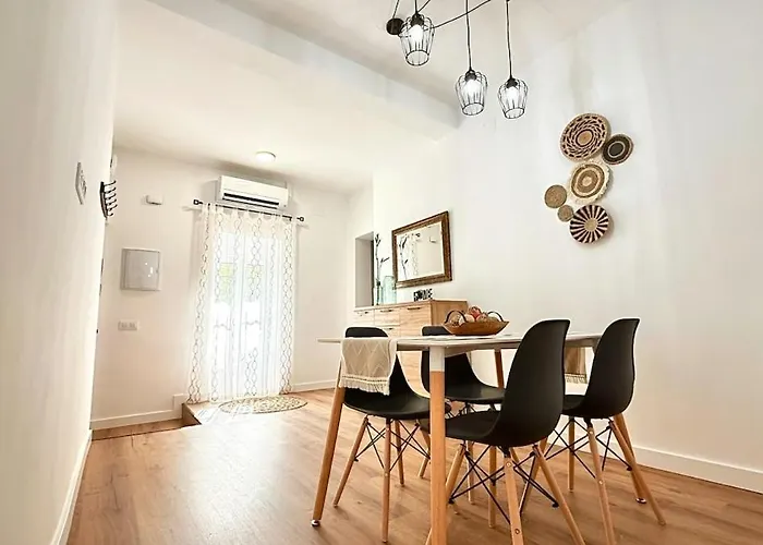 At Macias Centro 아파트 *