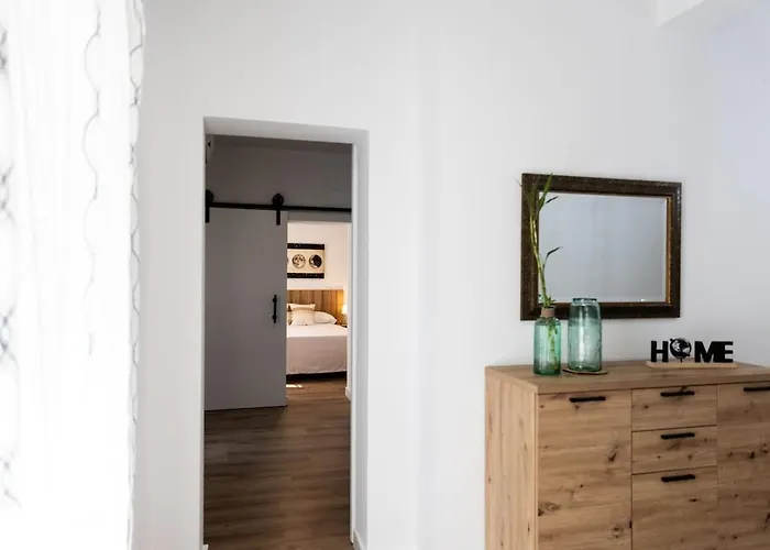 At Macias Centro Apartment Caceres